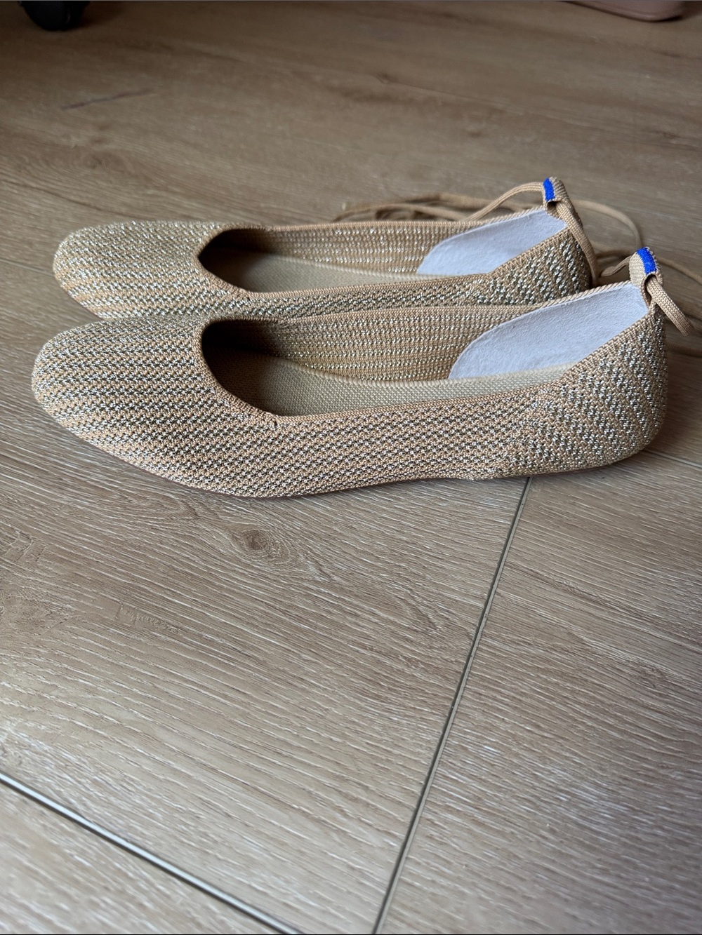 Rothys The Square Wrap in Gold Stripe 9 - Picture 3 of 6